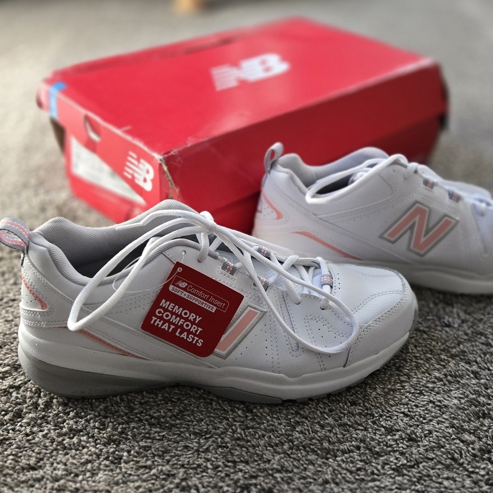New Balance Women's White & Pink Athletic Walking Shoes